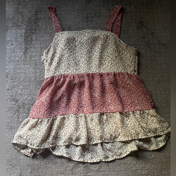 Paper Cranes floral flowy tank top - Picture 2 of 4